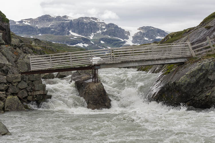 Bridge accross Leiro